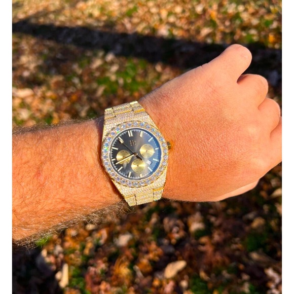 COPY - FULLY ICED MOISSANITE WATCH - Picture 6 of 7